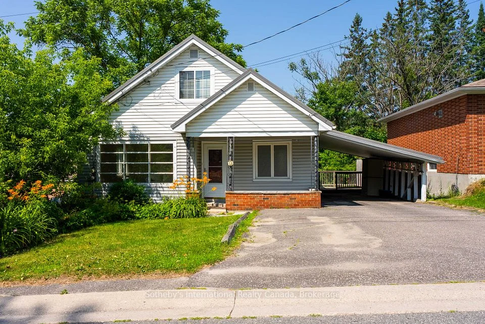 10 Fairy Avenue, Huntsville, ON P1H 1G7