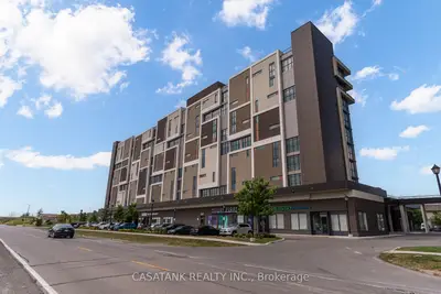 Condo Apartment in Grimsby
