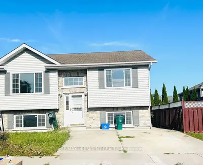 Detached in Belleville