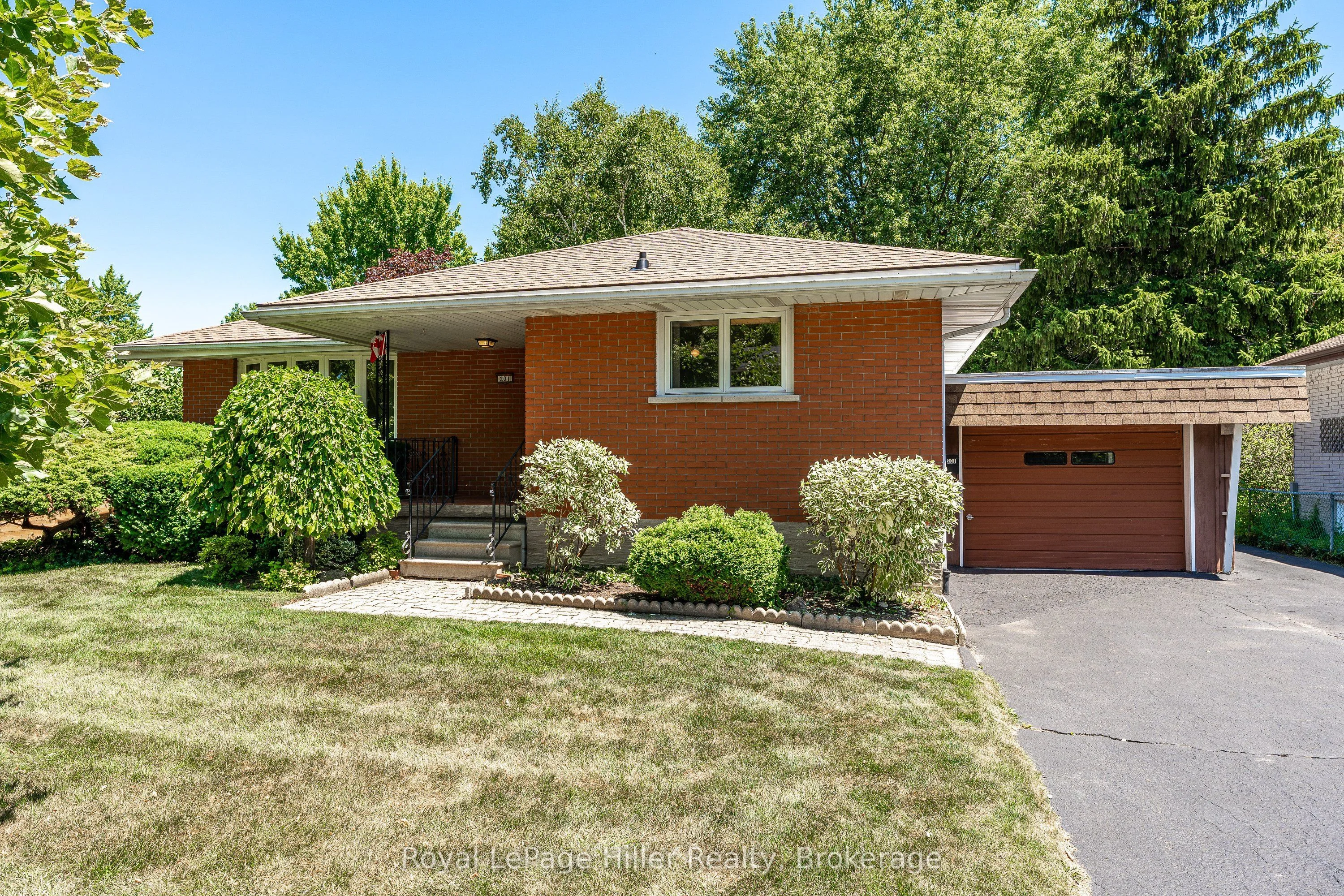 201 Home Street, Stratford, ON N5A 2A4