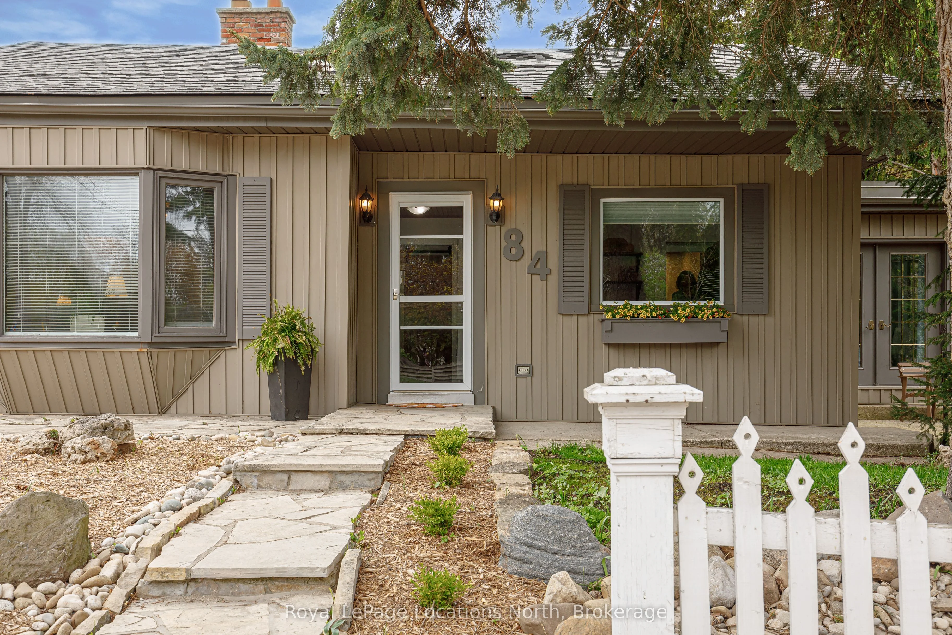 84 Sykes Street S, Meaford, ON N4L 1E3