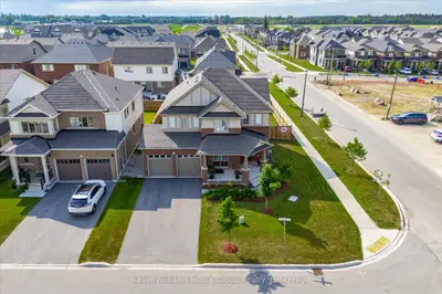 Detached in Centre Wellington