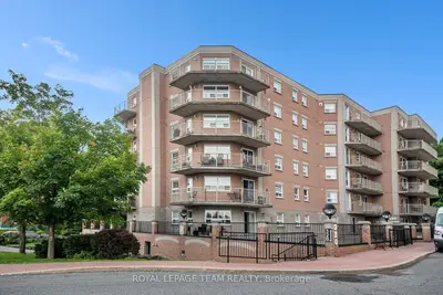 Condo Apartment in Orleans - Cumberland and Area