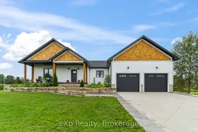 Detached in West Grey