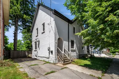 Semi-Detached in Brant