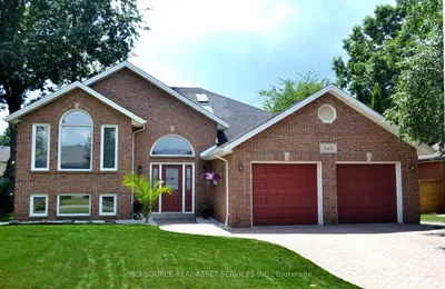 Detached in LaSalle