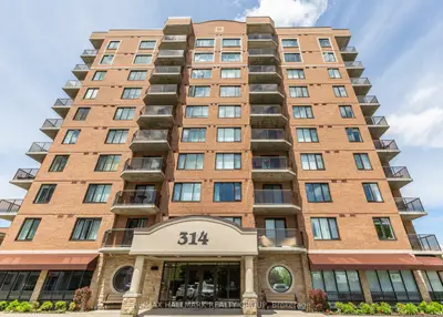 Condo Apartment in Carlington - Central Park
