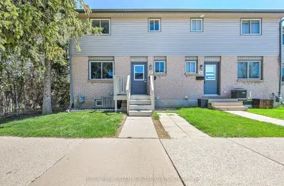 Condo Townhouse in London East