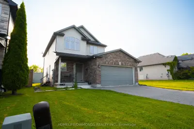 Detached in Niagara Falls