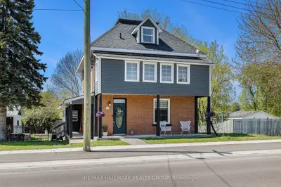 Detached in McNab/Braeside