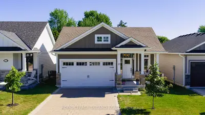 Detached in Lambton Shores