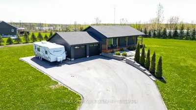 Detached in Georgian Bluffs