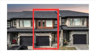 Att/Row/Townhouse in Hamilton
