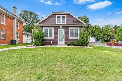 Detached in Frontenac