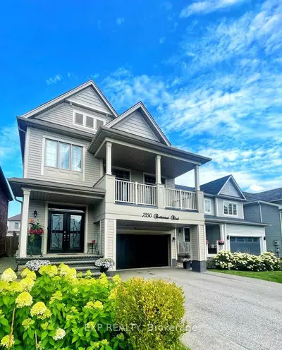 Detached in Niagara Falls