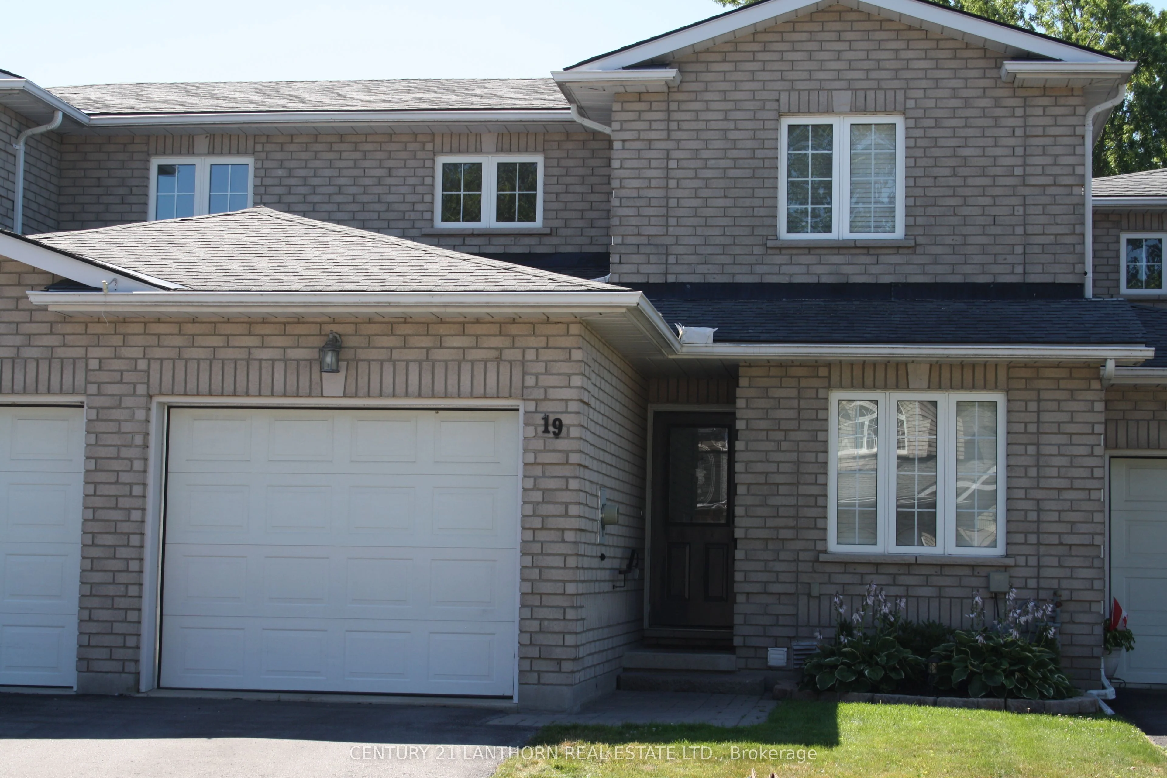 19 Pinegrove Court, Belleville, ON K8N 5X9