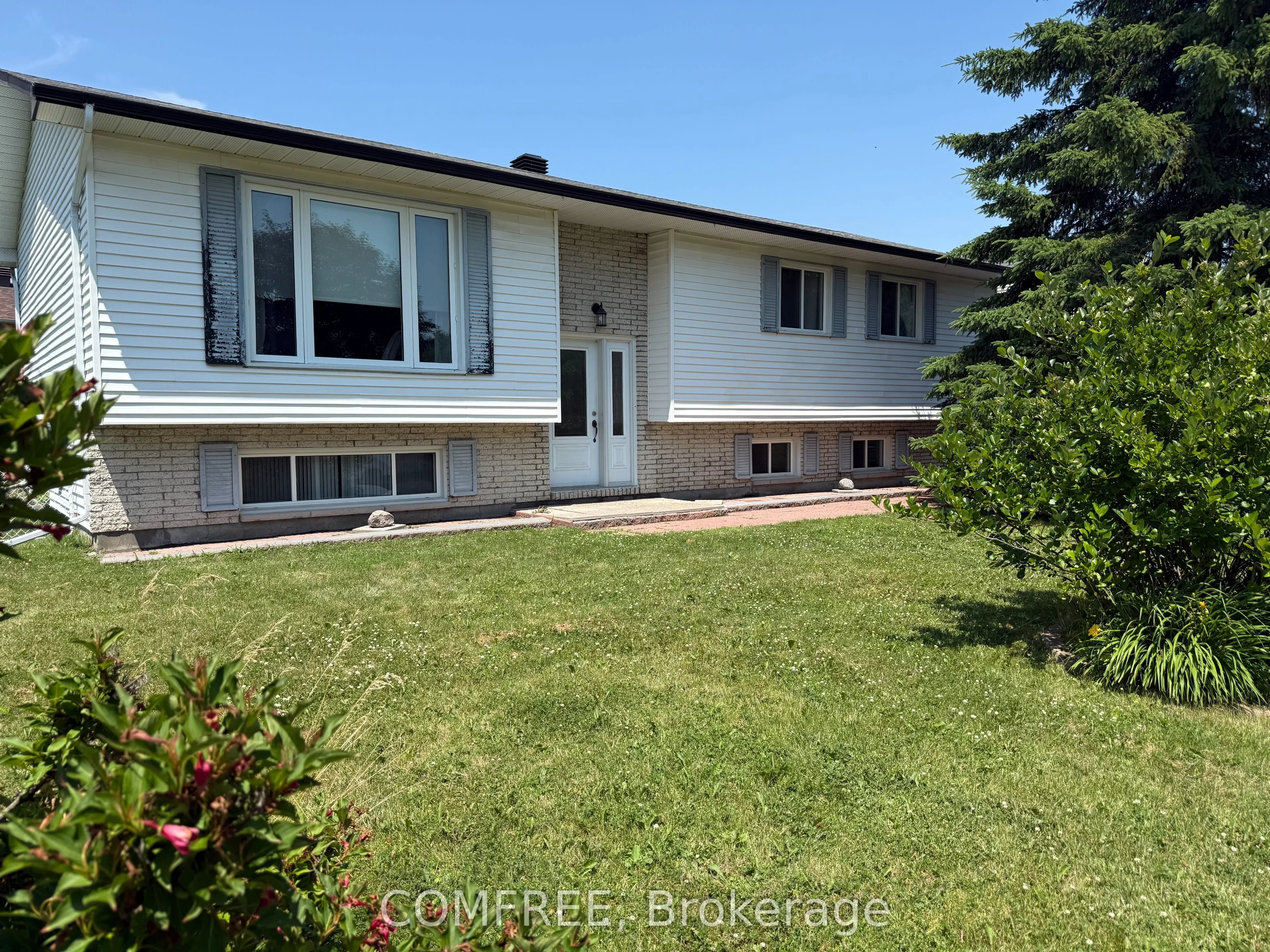 64 Menard Street, Russell, ON K0A 1W1