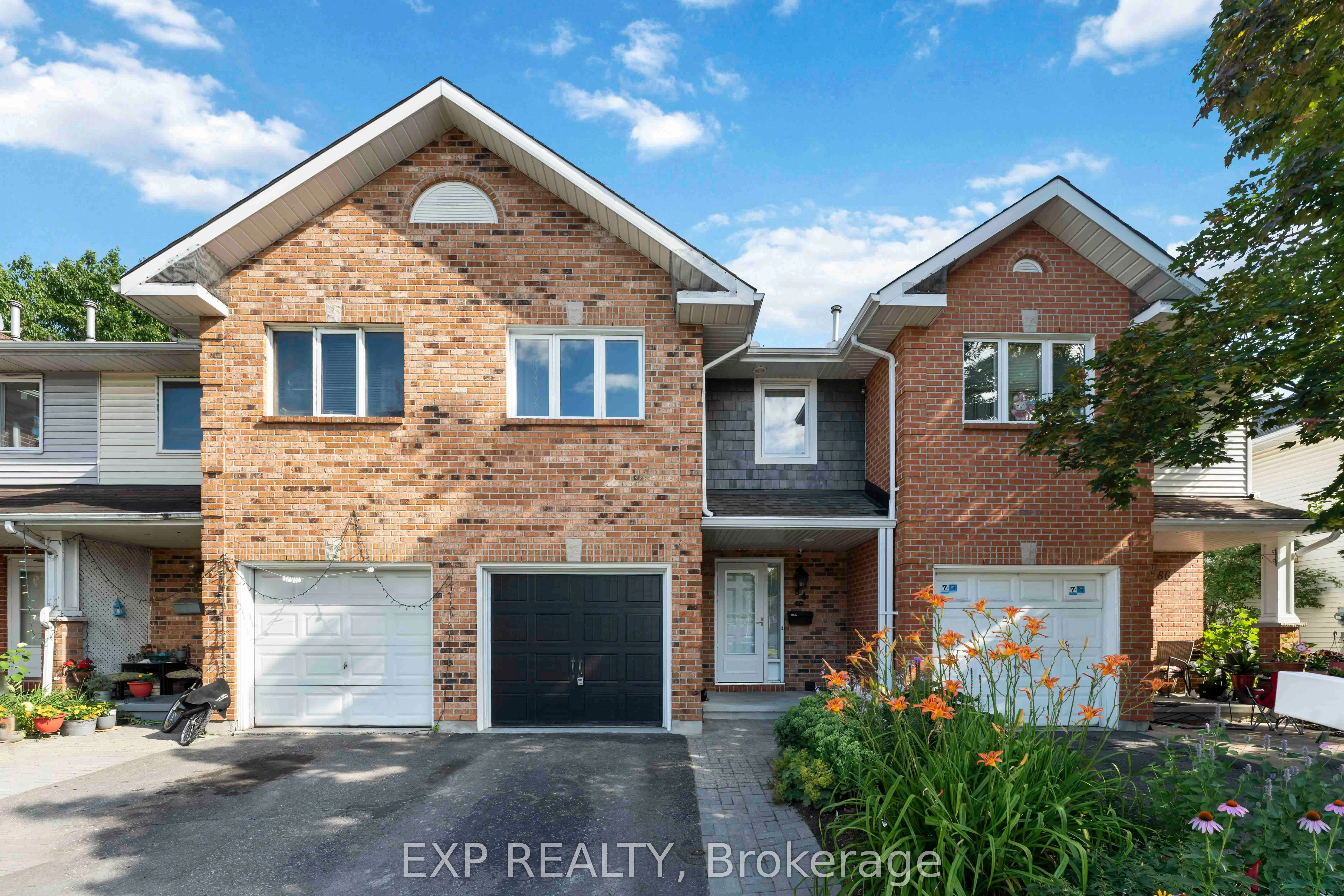 84 Royal Oak Court, Hunt Club - South Keys and Area, ON K1T 3P1