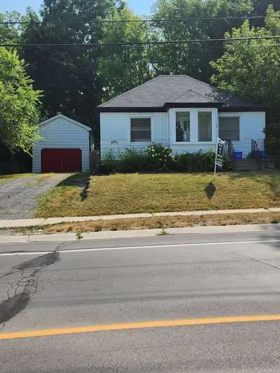 Detached in Kingston