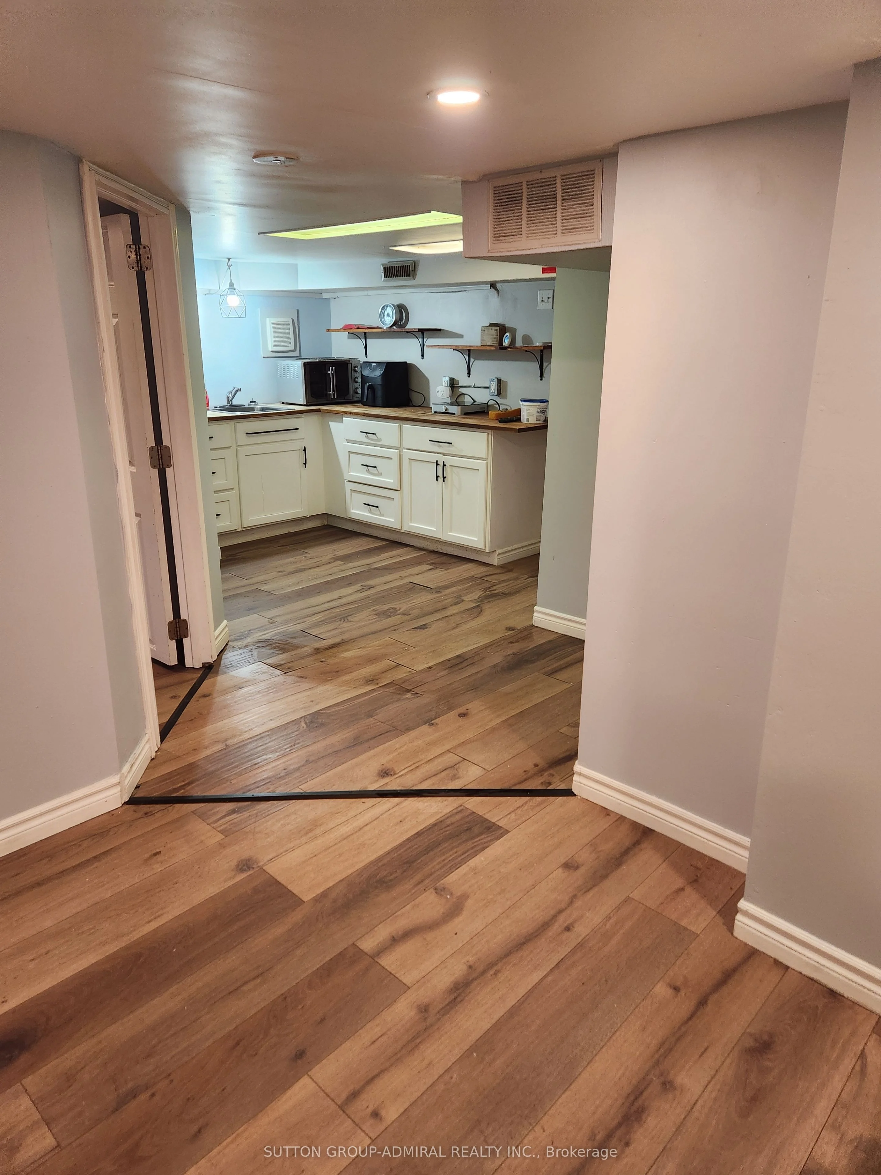 809 Portsmouth Avenue, Kingston, ON K7M 1W6