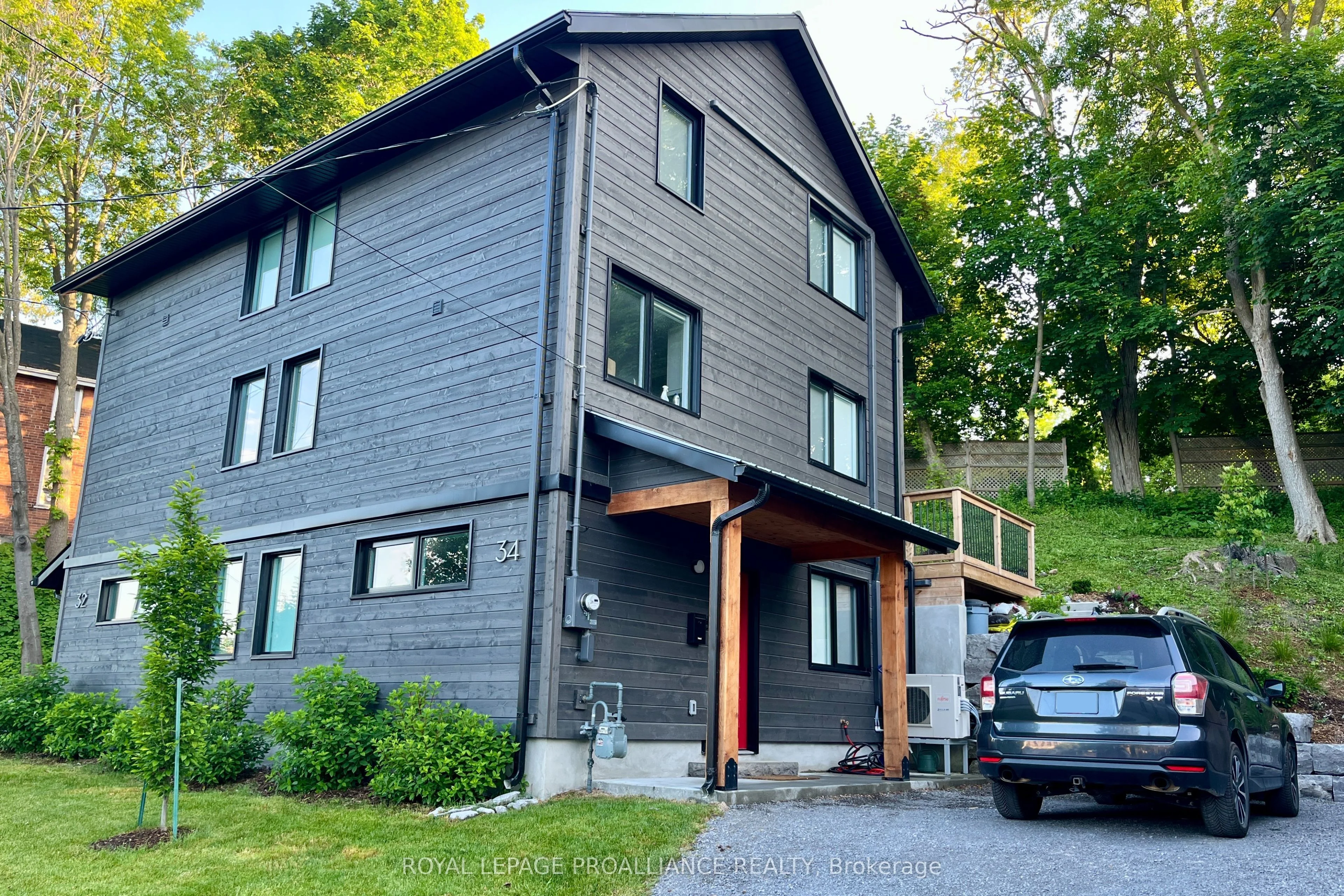 34 Cavan Street, Port Hope, ON L1A 3B4