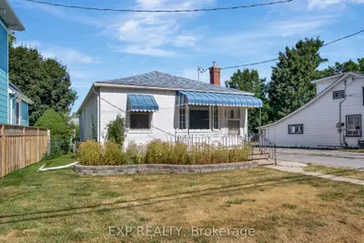 Detached in Prince Edward County