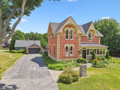 Detached in Centre Wellington