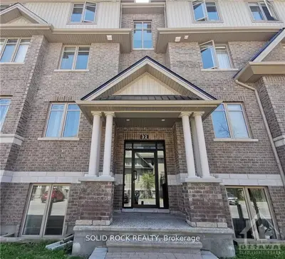 Condo Apartment in Barrhaven