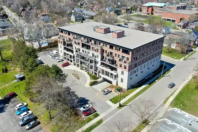 Condo Apartment in Cobourg