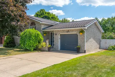 Detached in Brantford