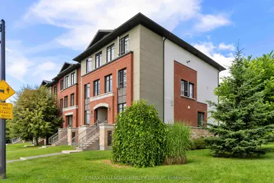 Condo Townhouse in Clarence-Rockland