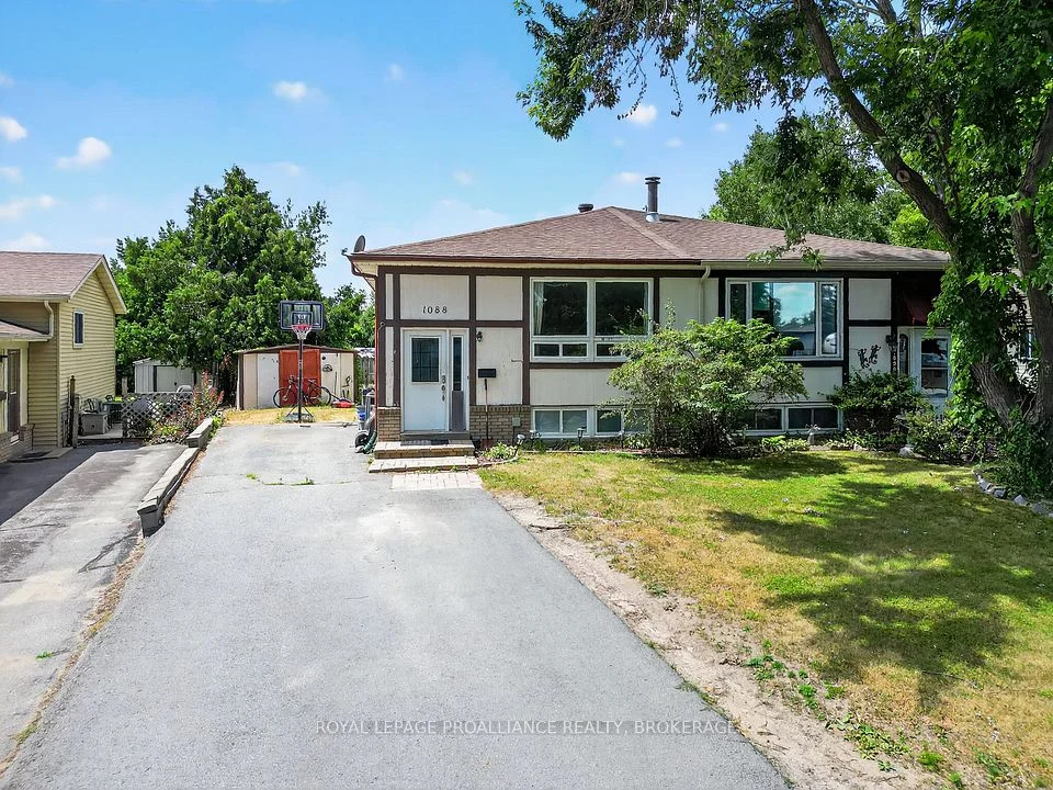 1088 Pinewood Place, Kingston, On K7p 1l1