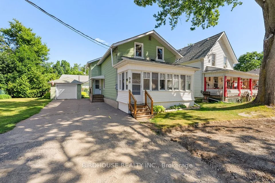 98 King Street, Kawartha Lakes, On K0m 2t0