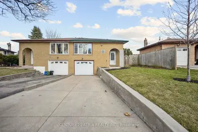Semi-Detached in Hamilton