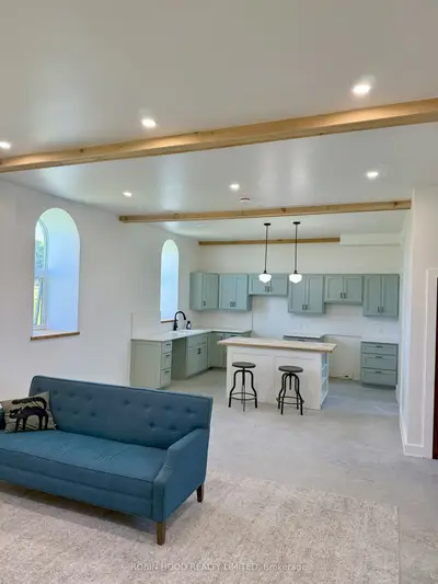 Detached in Chatsworth