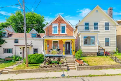 Detached in Brockville