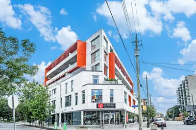 Condo Apartment in West Centre Town