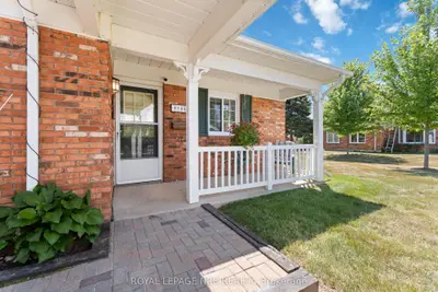 Condo Townhouse in Lincoln