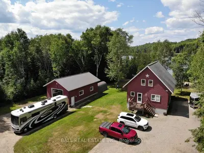 Detached in Hastings Highlands