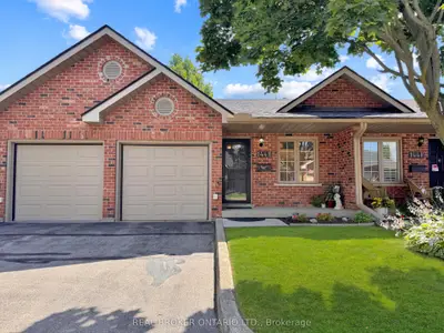 Condo Townhouse in Brantford