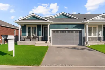 Att/Row/Townhouse in Manotick - Kars - Rideau Twp and Area