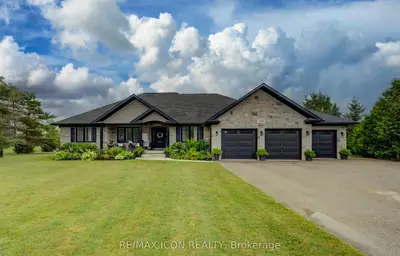 Detached in West Grey