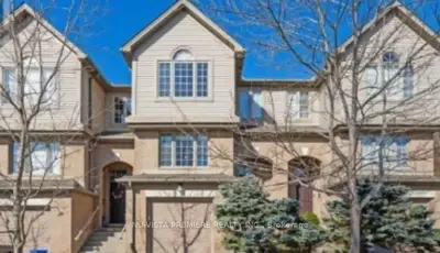 Condo Townhouse in London North