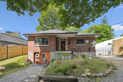 Detached in Centre Wellington