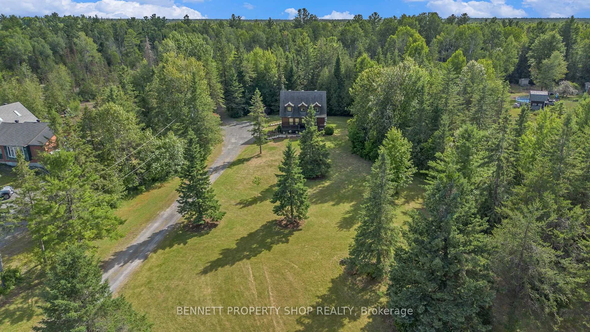 201 Spruce Ridge Road, Carp - Huntley Ward, ON K0A 1L0