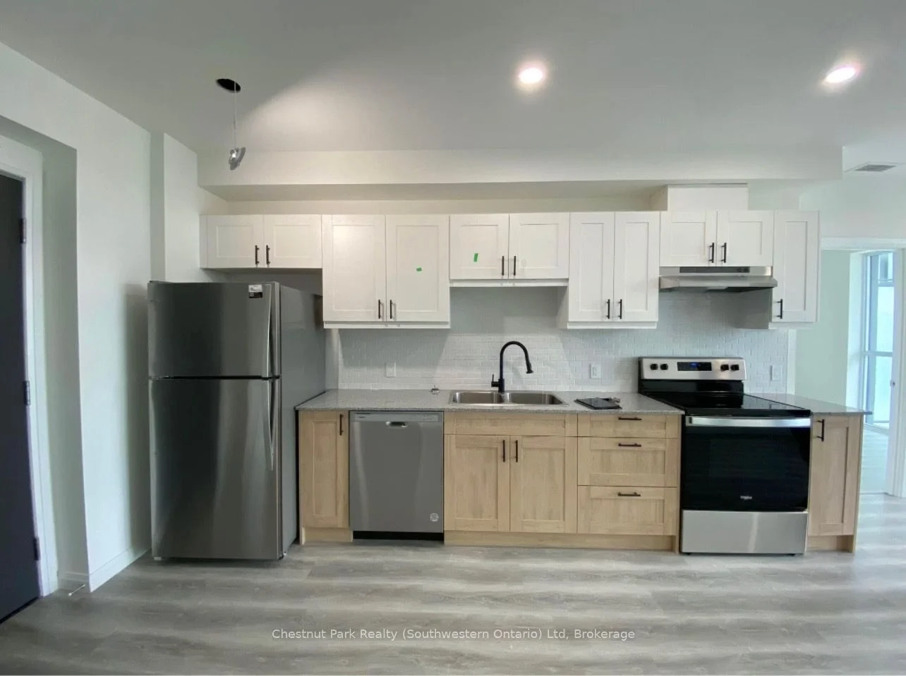 181 Elmira Road S 413, Guelph, ON N1K 1R2