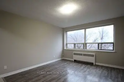 Condo Apartment in Hamilton