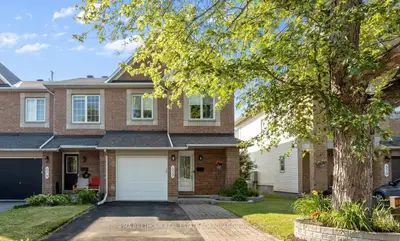 Att/Row/Townhouse in Orleans - Cumberland and Area