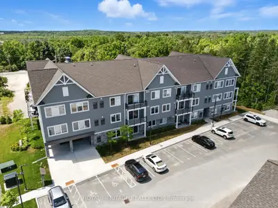 Condo Apartment in Selwyn