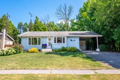 Detached in South Stormont